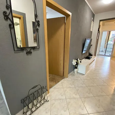 Janja Apartment *