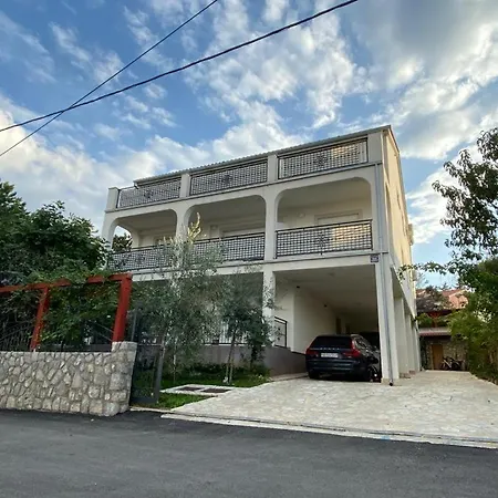 Apartment Janja *